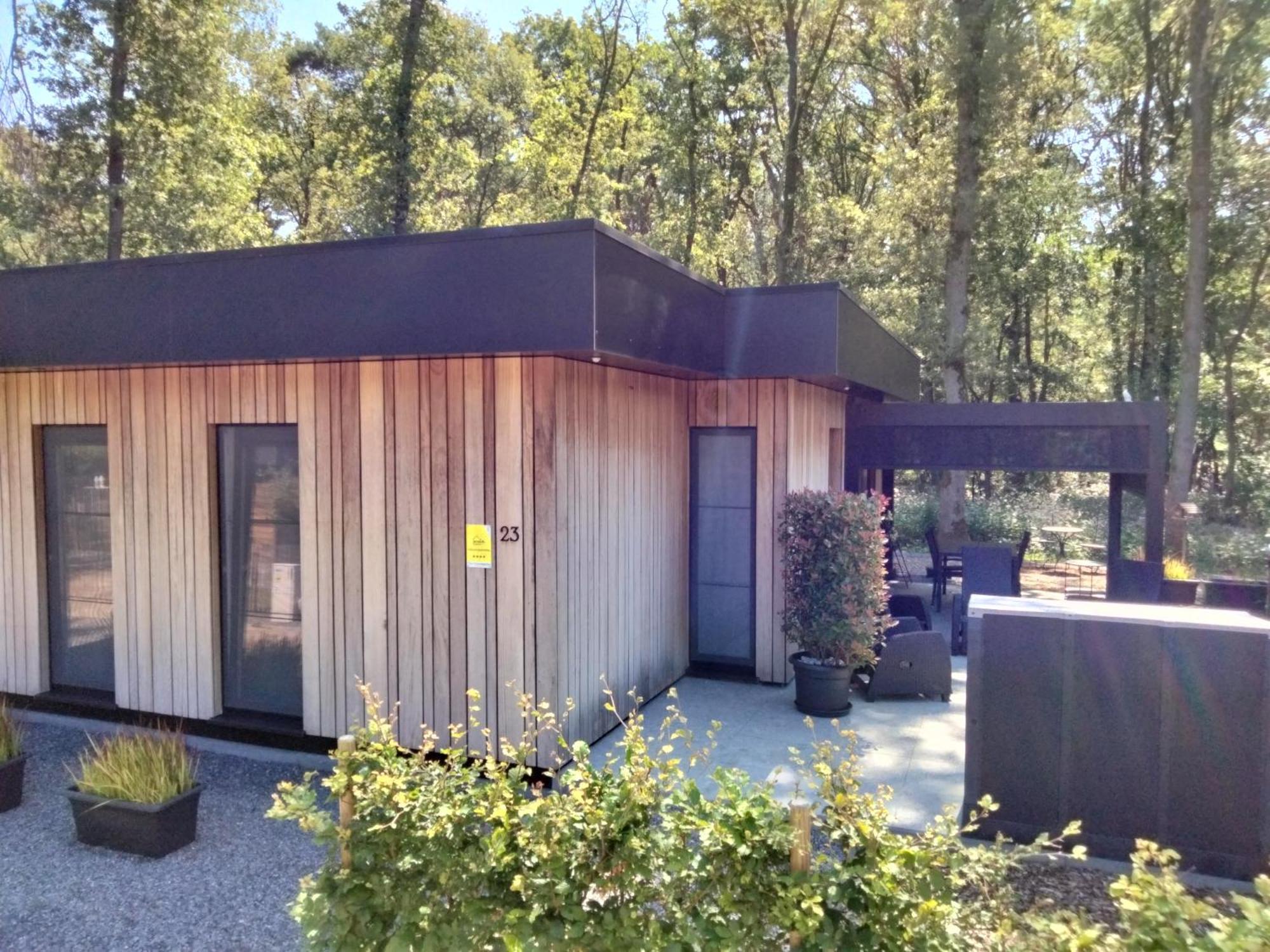 Theressa - Free Wifi En Netflix Zutendaal Extérieur photo